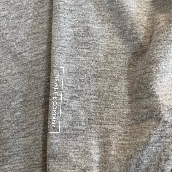 Men’s Medium The White Company London Long Sleeve Exclusively For QATAR AIRWAYS - Picture 7 of 9